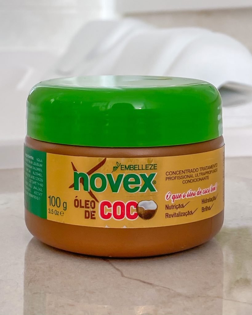 creme de tratamento novex óleo de coco em embalagem de viagem com 100 gramas.